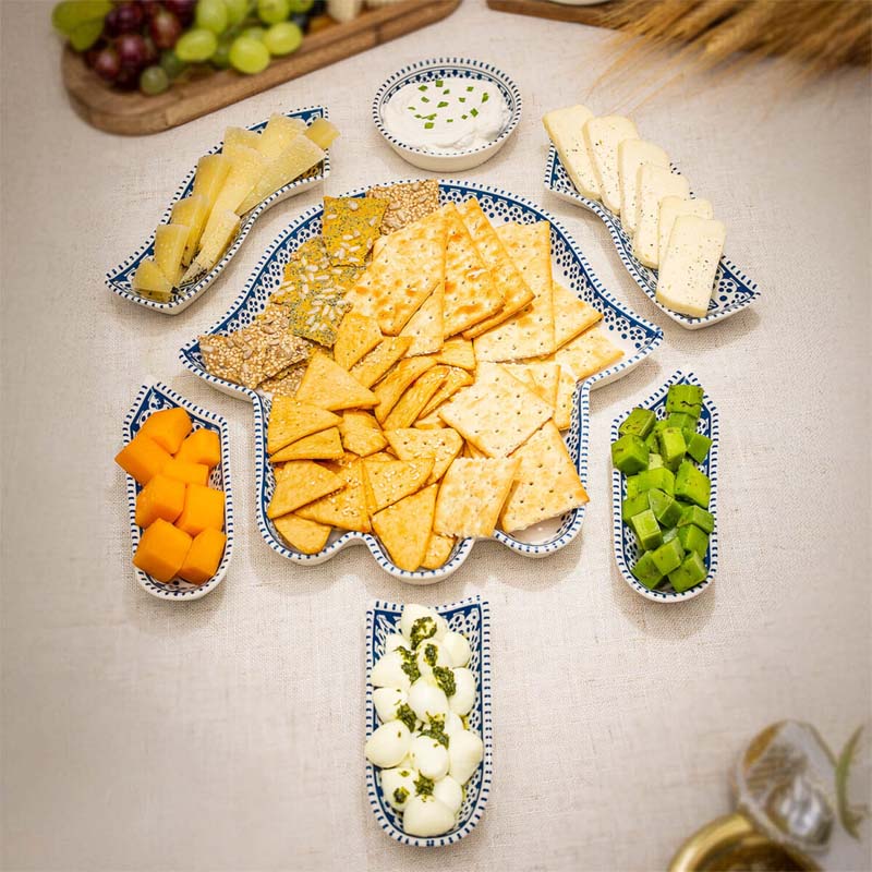 Stylized Dinnerware Set