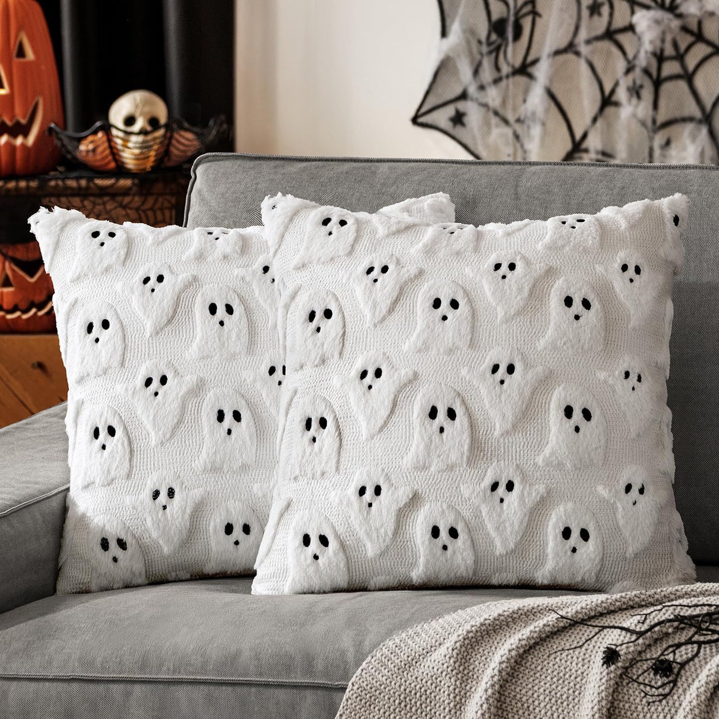 👻 Spooky & Soft Halloween Ghost Pillowcase