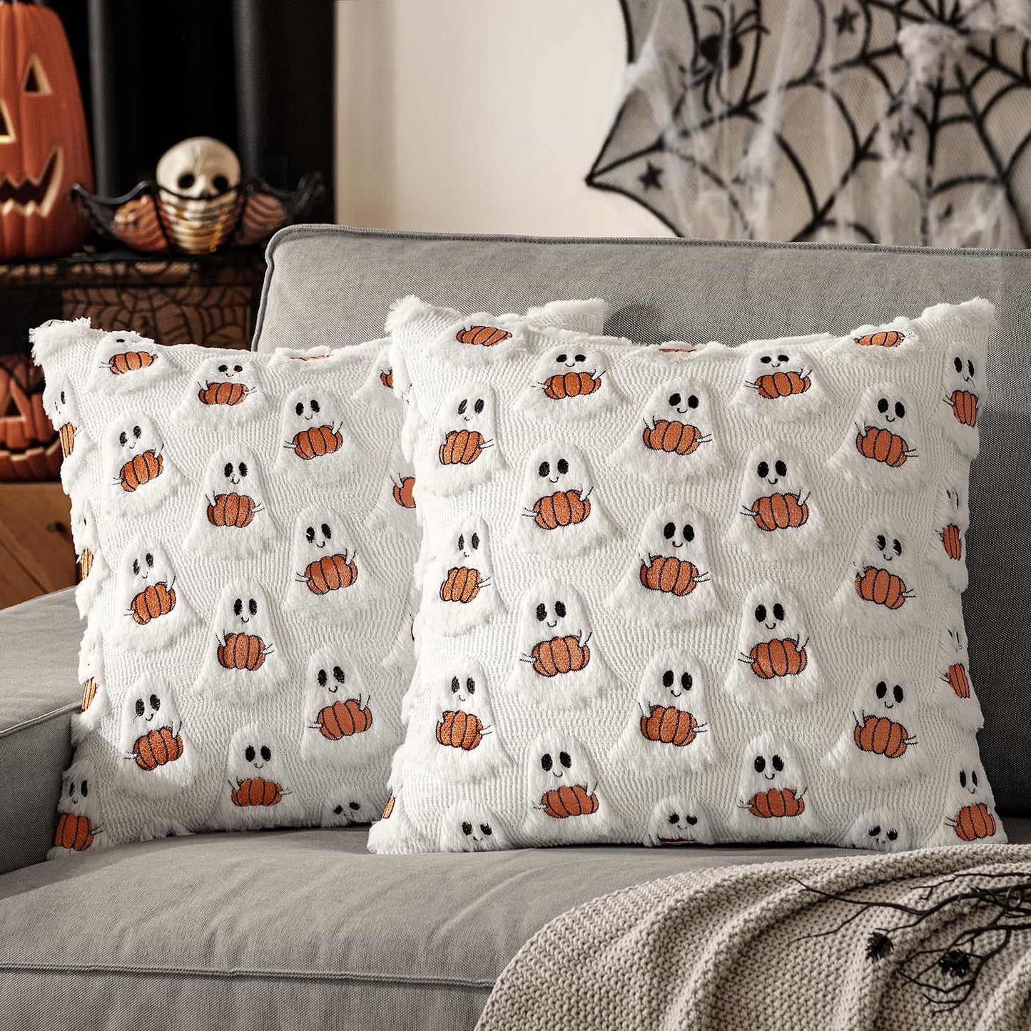 👻 Spooky & Soft Halloween Ghost Pillowcase
